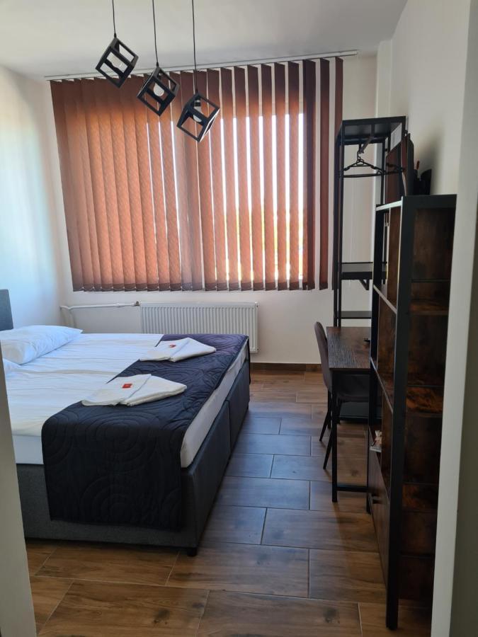 Hotel Montenegro Bruntál Esterno foto