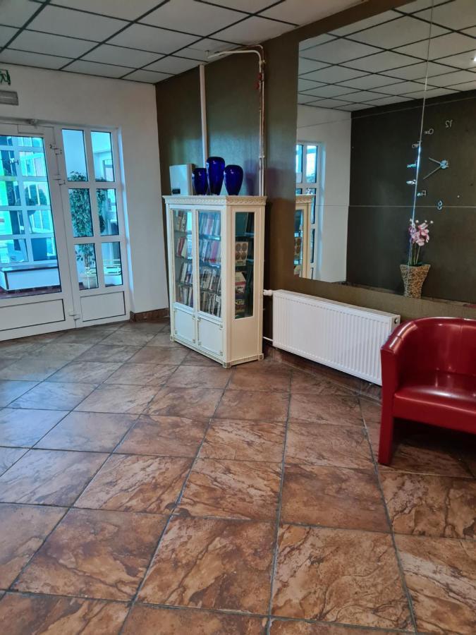 Hotel Montenegro Bruntál Esterno foto
