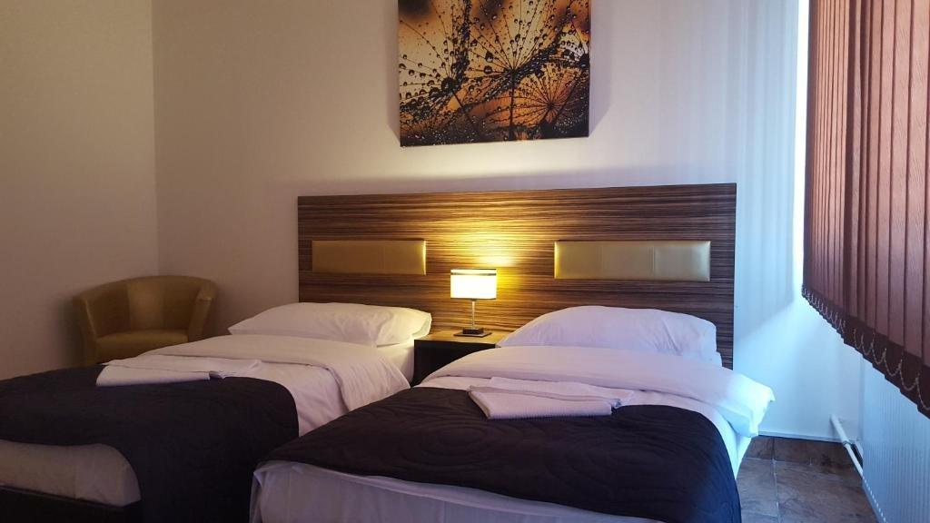 Hotel Montenegro Bruntál Esterno foto