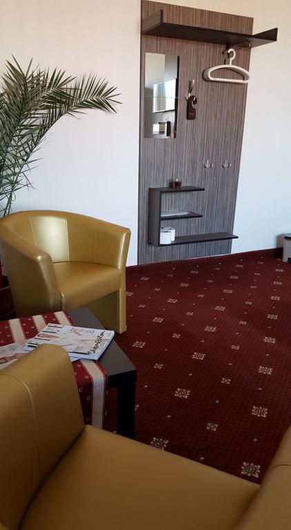 Hotel Montenegro Bruntál Esterno foto