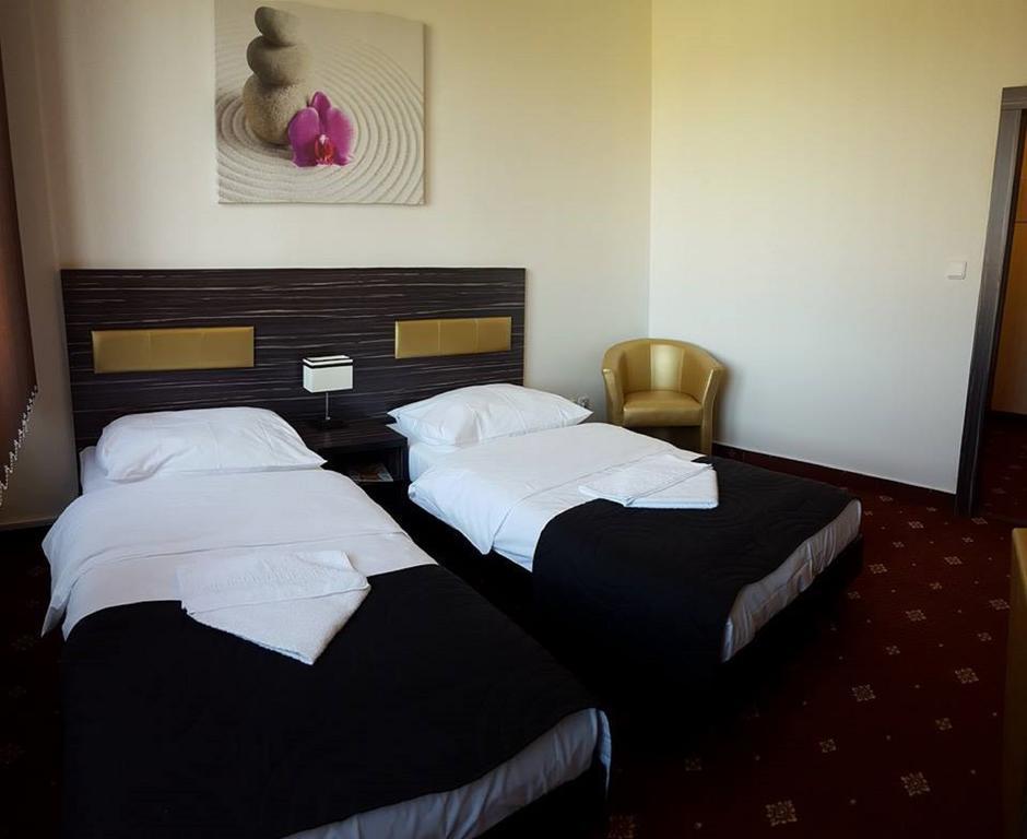 Hotel Montenegro Bruntál Esterno foto