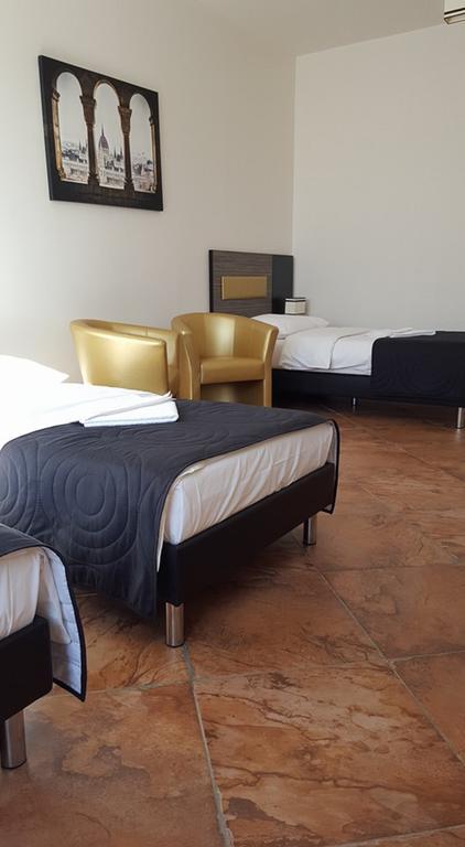 Hotel Montenegro Bruntál Esterno foto